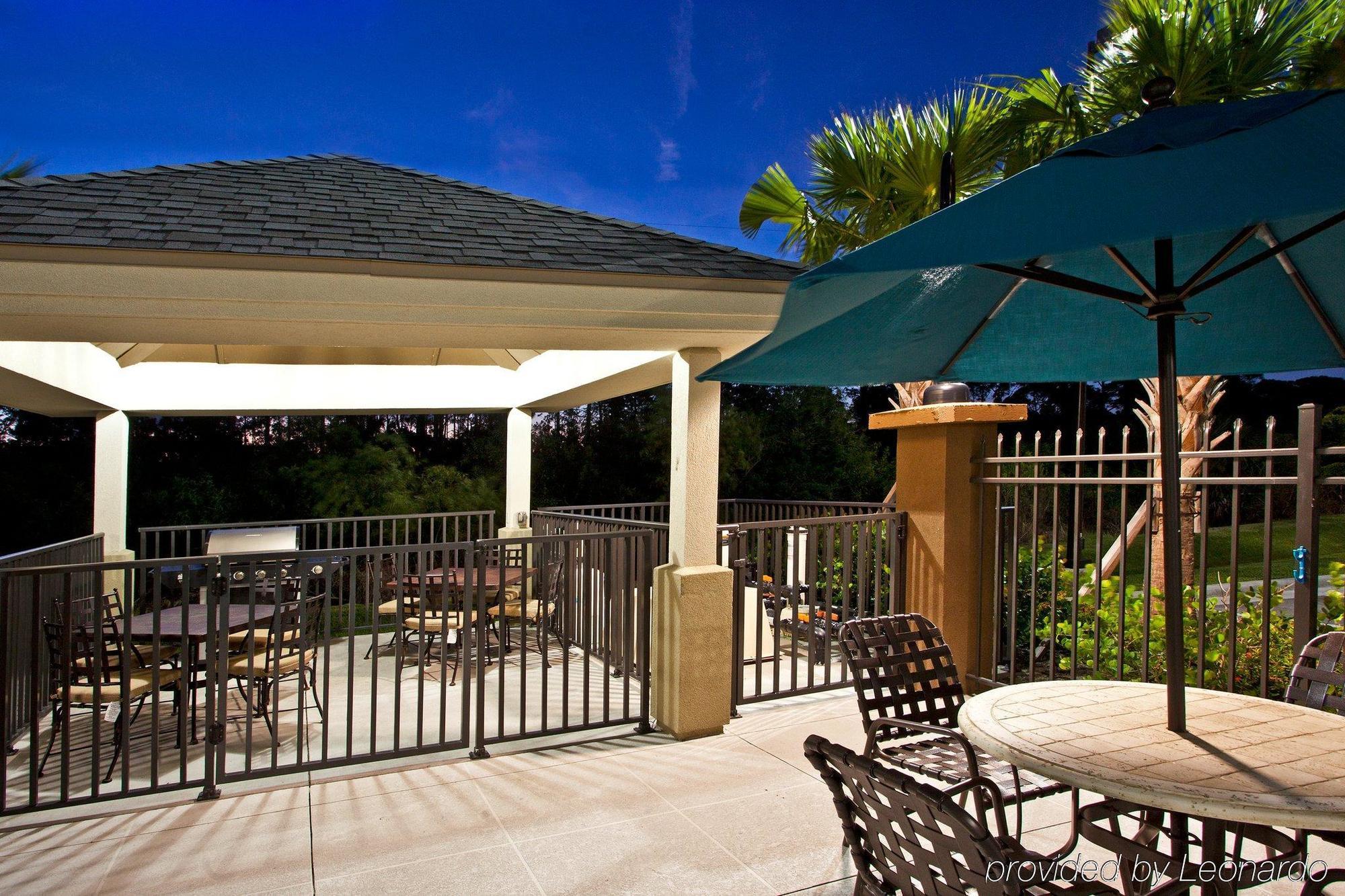 Candlewood Suites Fort Myers/Sanibel Gateway, An Ihg Hotel Restoran fotoğraf