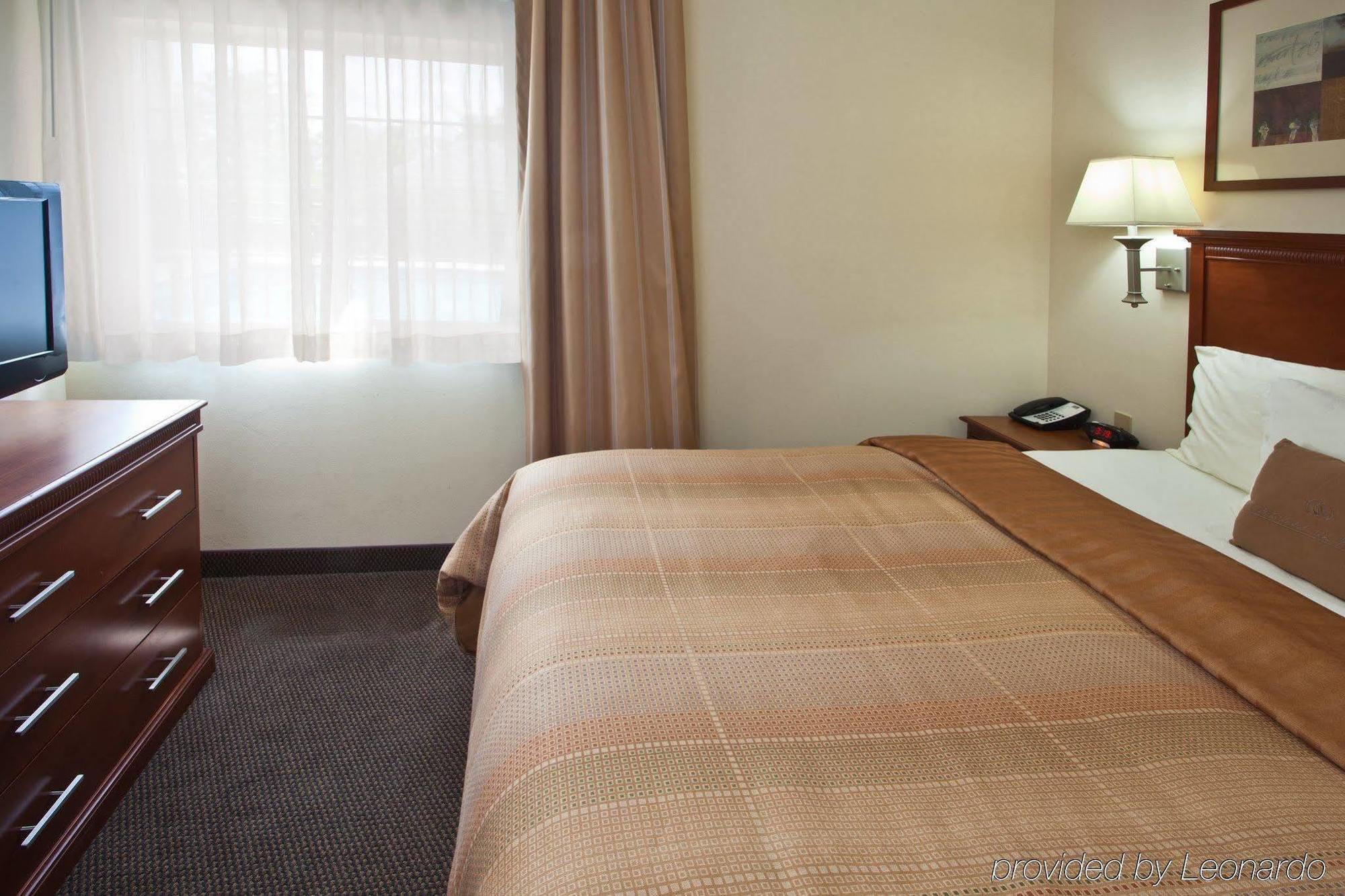 Candlewood Suites Fort Myers/Sanibel Gateway, An Ihg Hotel Oda fotoğraf